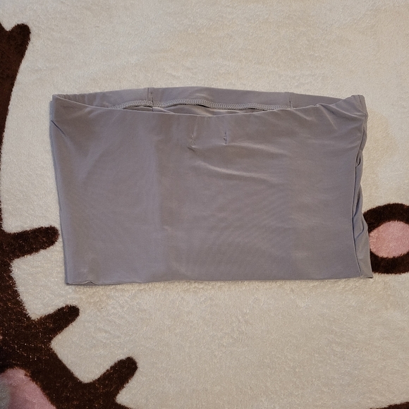 PrettyLittleThing Lavender Tube Crop Top Bandeau Silky Velvet Women's Size 6 - Picture 2 of 4